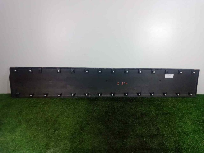 Recambio de molduras traseras para man tge kasten (uy) 2.0 tdi referencia OEM IAM 7C0853517A  