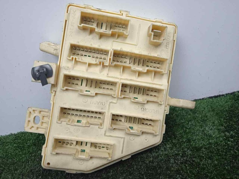 Recambio de caja reles / fusibles para kia carens (un) 2.0 crdi referencia OEM IAM 919501D510  