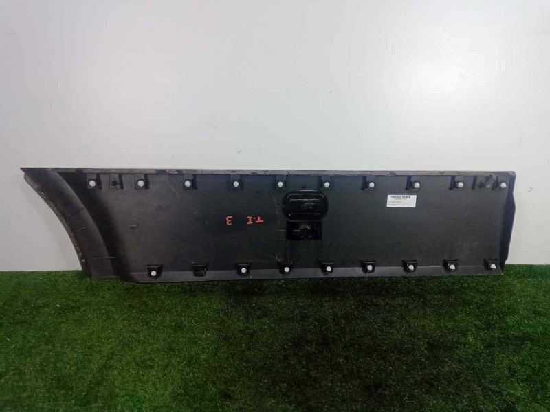 Recambio de molduras traseras para man tge kasten (uy) 2.0 tdi referencia OEM IAM 5Q0919275B-7C3945061B-7C3853535  