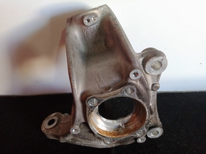 Recambio de mangueta delantera derecha para volkswagen passat cc (357) 2.0 tdi referencia OEM IAM 3C0407258G  