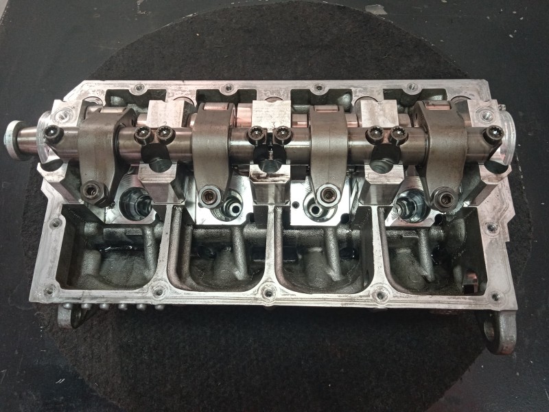 Recambio de culata para volkswagen passat berlina (3b3) 1.9 tdi referencia OEM IAM 038103373R  