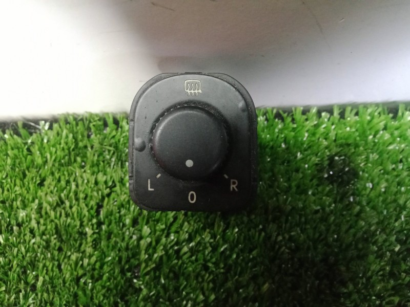 Recambio de mando retrovisor para volkswagen passat berlina (3c2) 2.0 tdi referencia OEM IAM 1K0959565F  