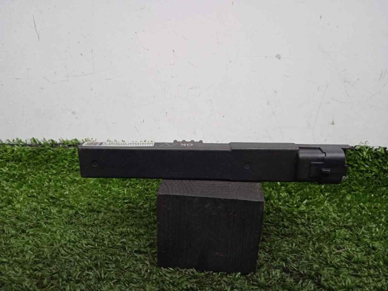 Recambio de antena para opel crossland x 1.2 referencia OEM IAM XD0287039R2-E1136485A 2.PINES 