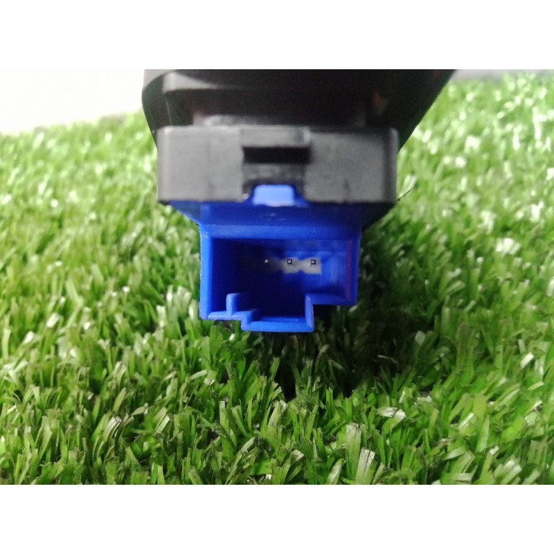 Recambio de mando cierre centralizado para volkswagen passat berlina (3c2) 2.0 tdi referencia OEM IAM 3C0962125B  