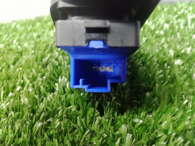 Recambio de mando cierre centralizado para volkswagen passat berlina (3c2) 2.0 tdi referencia OEM IAM 3C0962125B  