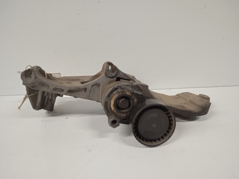 Recambio de soporte alternador para renault scenic iii grand dynamique referencia OEM IAM 8200669494  