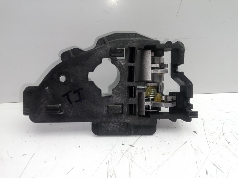 Recambio de maneta interior trasera izquierda para hyundai ix35 1.7 crdi cat referencia OEM IAM   