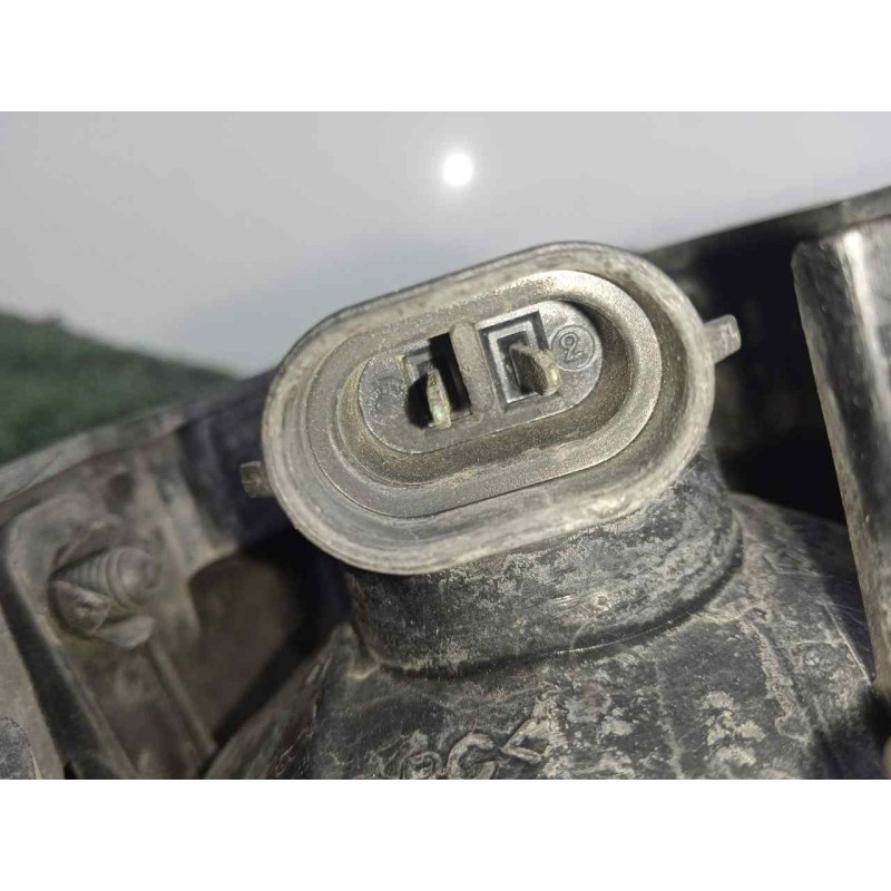 Recambio de faro antiniebla izquierdo para kia carens (un) 2.0 crdi referencia OEM IAM   