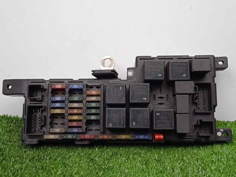 Recambio de caja reles / fusibles para volvo v70 familiar 2.5 turbodiesel referencia OEM IAM 518323118-9452993  