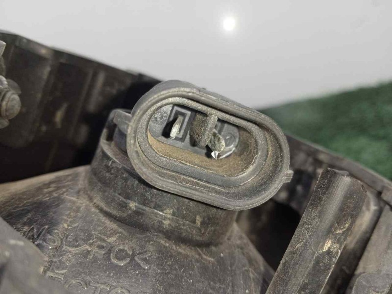 Recambio de faro antiniebla derecho para kia carens (un) 2.0 crdi referencia OEM IAM   