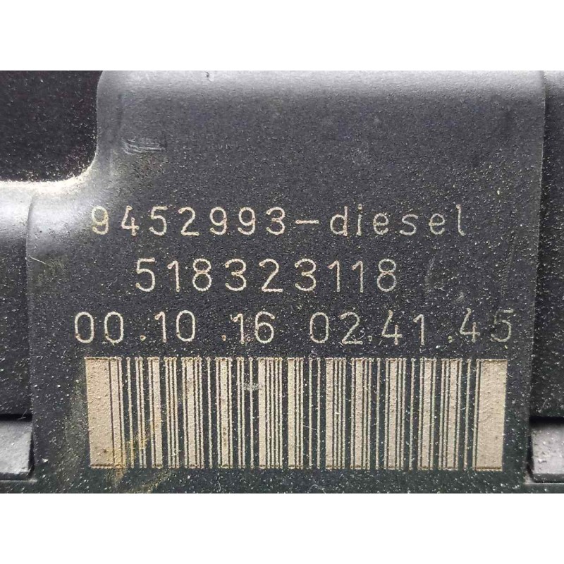 Recambio de caja reles / fusibles para volvo v70 familiar 2.5 turbodiesel referencia OEM IAM 518323118-9452993  