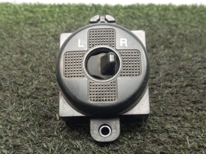 Recambio de mando retrovisor para kia rio 1.3 i referencia OEM IAM 621W10090  