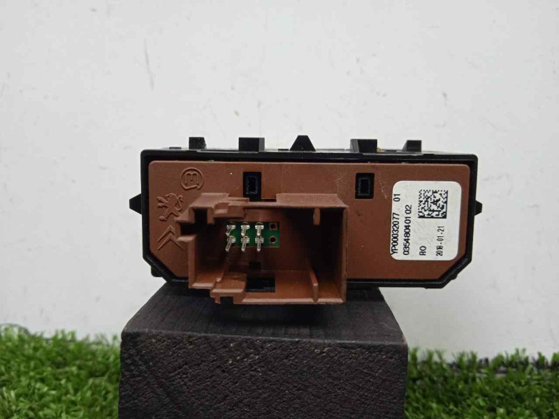 Recambio de interruptor para opel crossland x 1.2 referencia OEM IAM YP00032077 6.PINES 