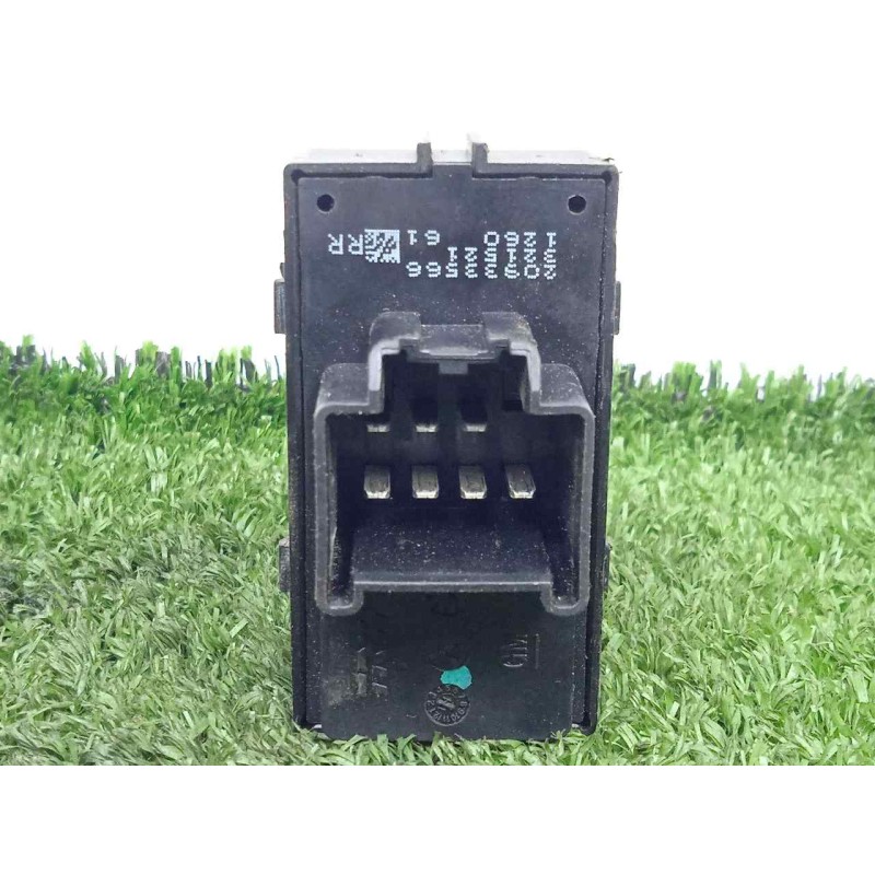 Recambio de mando elevalunas trasero derecho para chevrolet cruze 1.6 cat referencia OEM IAM 20933566  