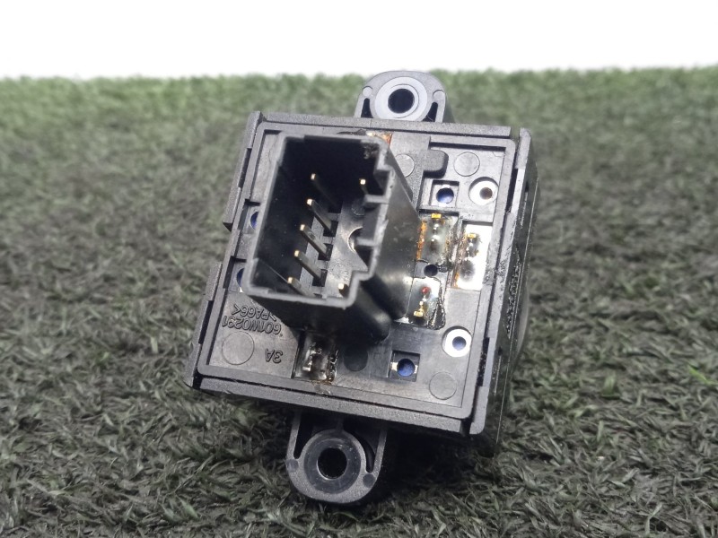 Recambio de mando retrovisor para kia rio 1.3 i referencia OEM IAM 621W10090  