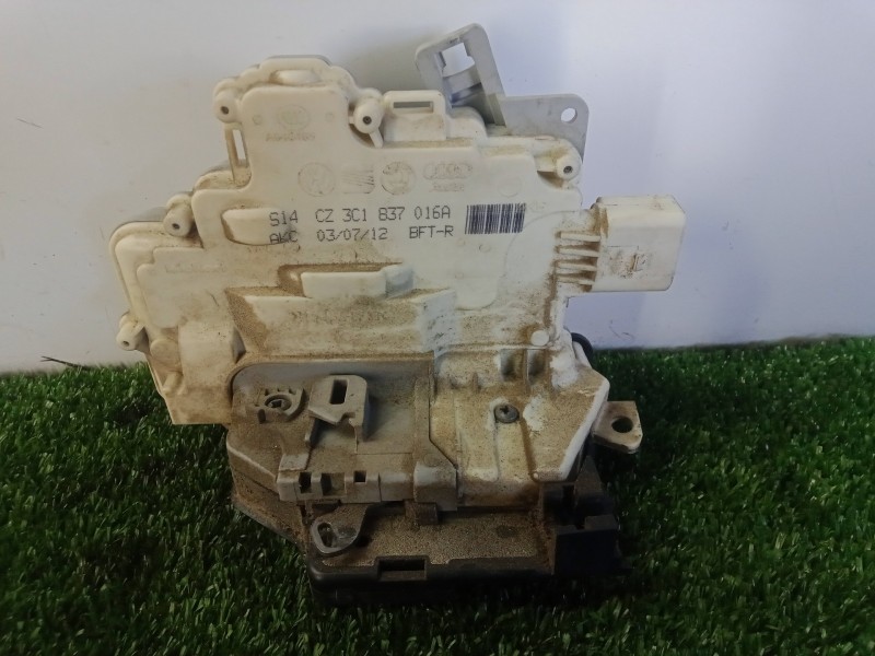 Recambio de cerradura puerta delantera derecha para volkswagen passat berlina (3c2) 2.0 tdi referencia OEM IAM 3C1837016A  
