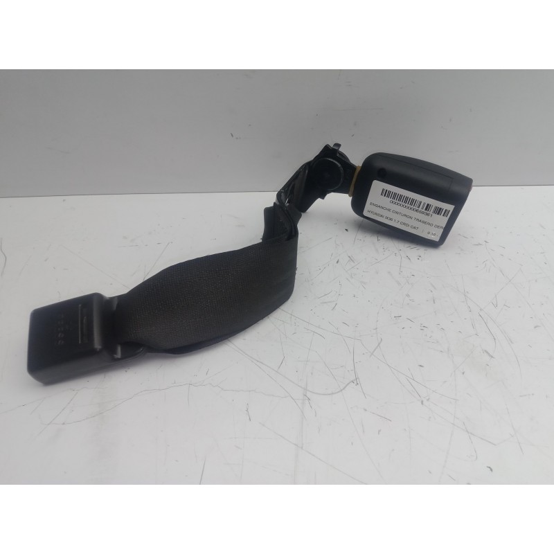 Recambio de enganche cinturon trasero derecho para hyundai ix35 1.7 crdi cat referencia OEM IAM   