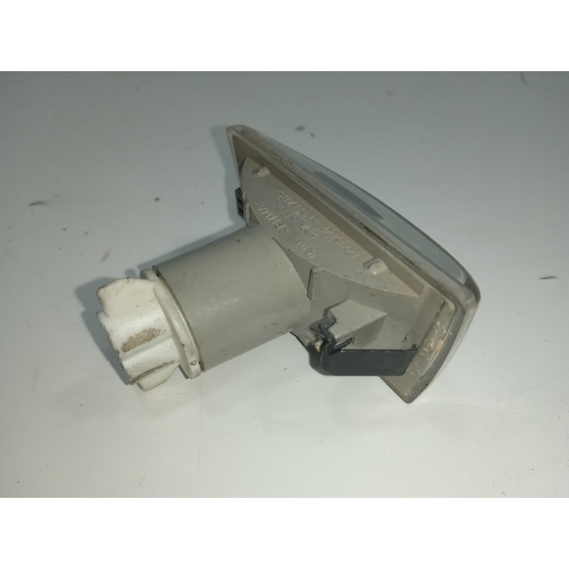 Recambio de piloto lateral derecho para opel corsa e gsi referencia OEM IAM 13497989-13497990  