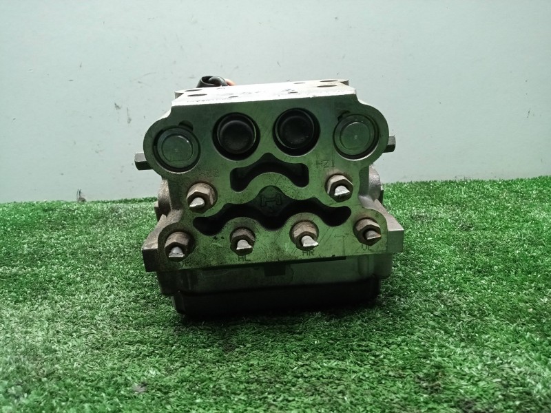 Recambio de abs para opel vectra b berlina referencia OEM IAM 13039901S108022001C13040101  