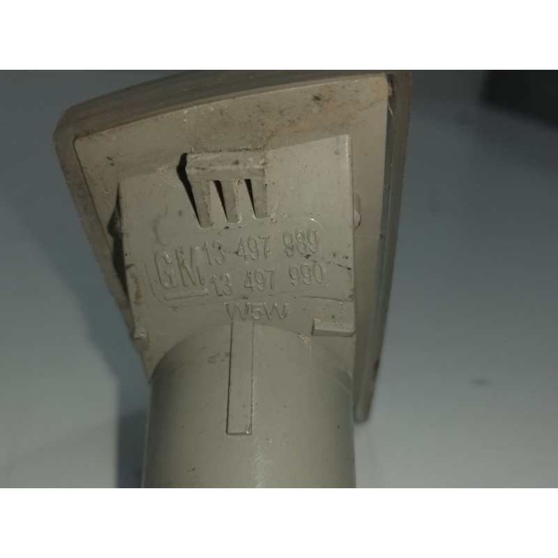 Recambio de piloto lateral derecho para opel corsa e gsi referencia OEM IAM 13497989-13497990  