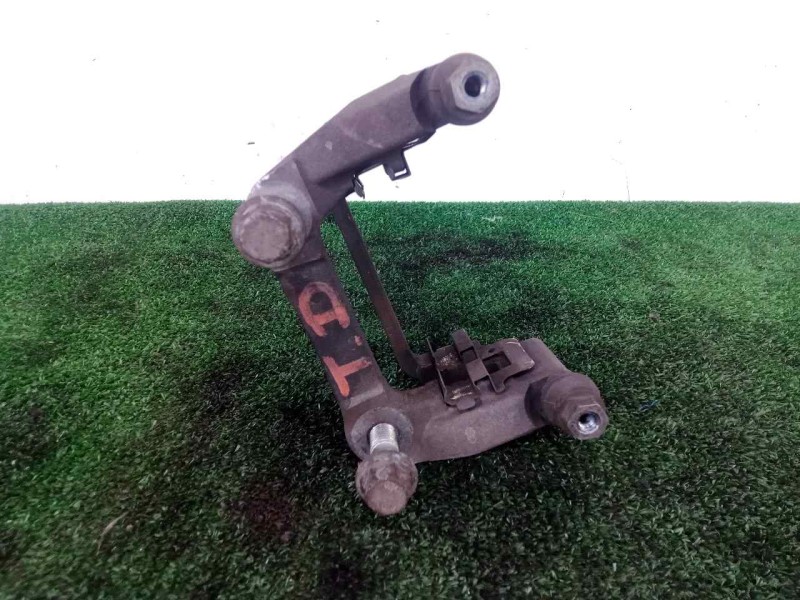 Recambio de portapinzas para land rover evoque 2.2 td4 cat referencia OEM IAM LR027130 TRASERO.DERECHO 