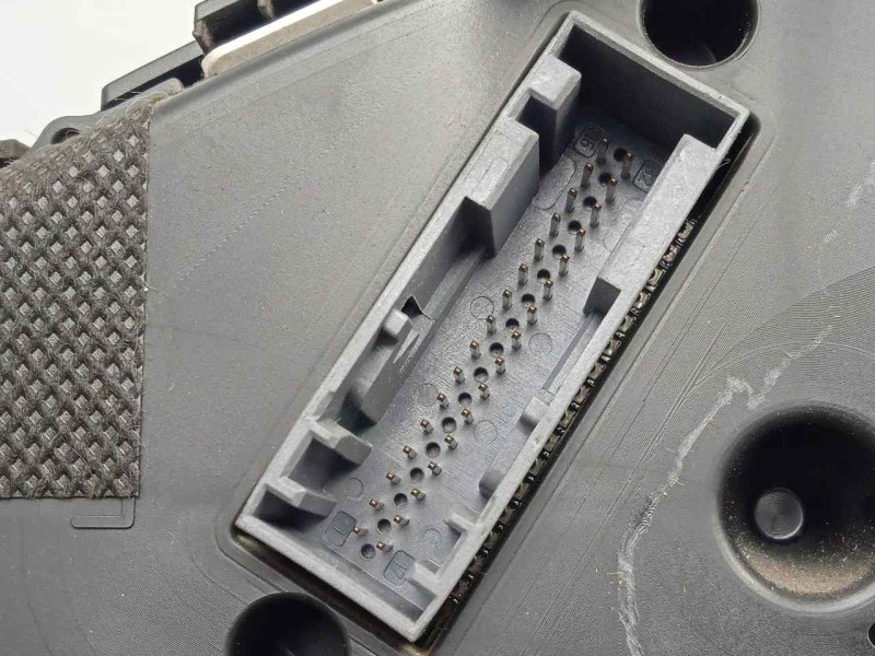 Recambio de cuadro instrumentos para chevrolet cruze 1.6 cat referencia OEM IAM 95472850-688014257  