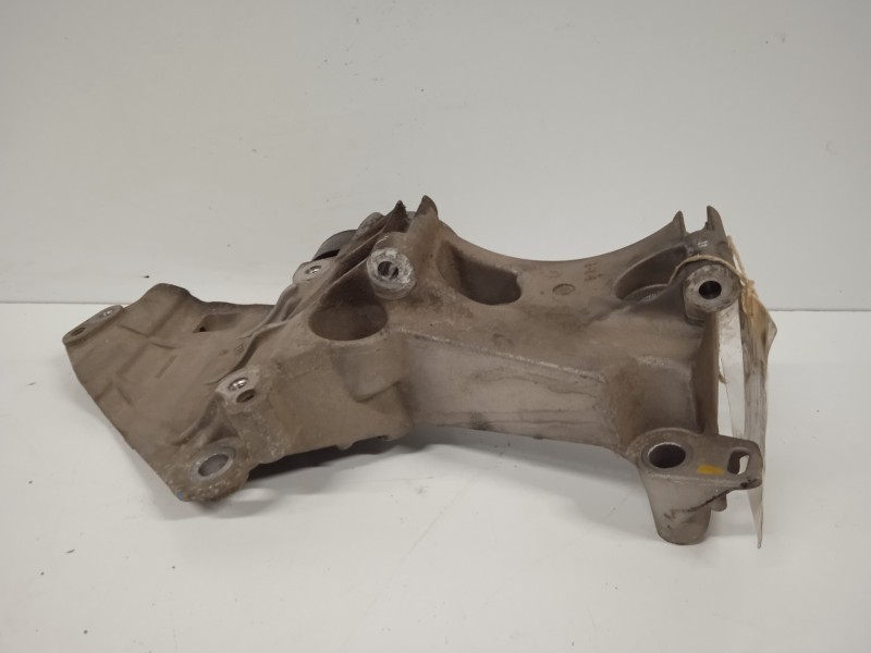Recambio de soporte alternador para renault scenic iii grand dynamique referencia OEM IAM 8200669494  