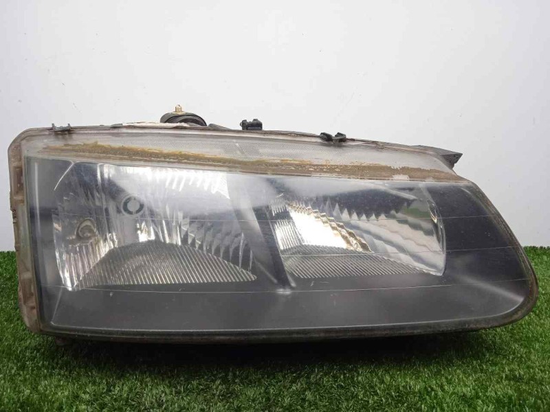 Recambio de faro derecho para renault safrane (b54) 2.2 turbodiesel referencia OEM IAM  96-01 