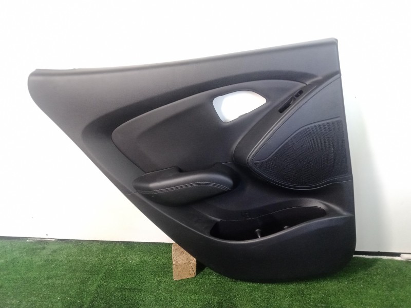 Recambio de guarnecido puerta trasera izquierda para hyundai ix35 1.7 crdi cat referencia OEM IAM   