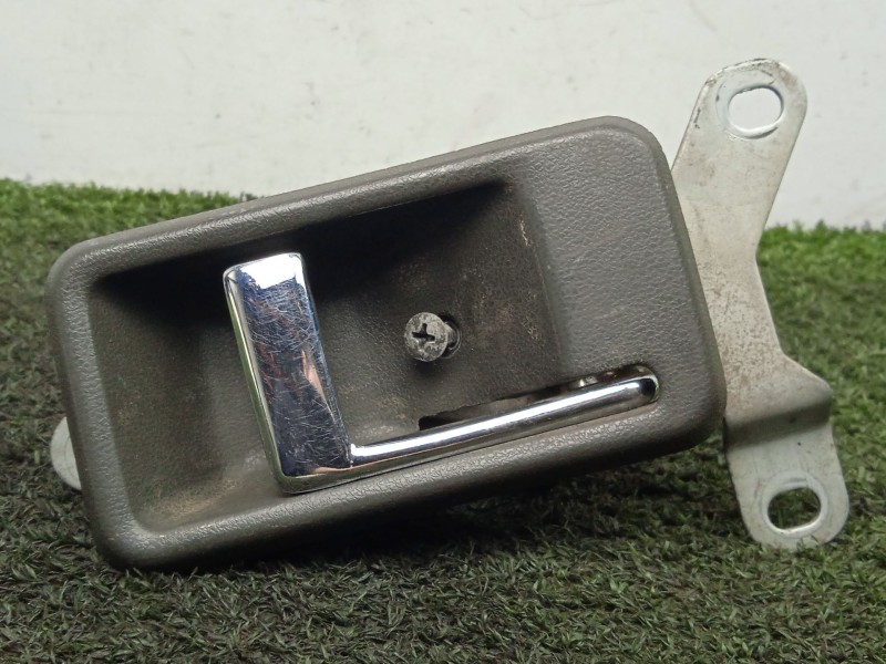 Recambio de maneta interior delantera derecha para mitsubishi pajero 2.5 td referencia OEM IAM SINREFERENCIA  