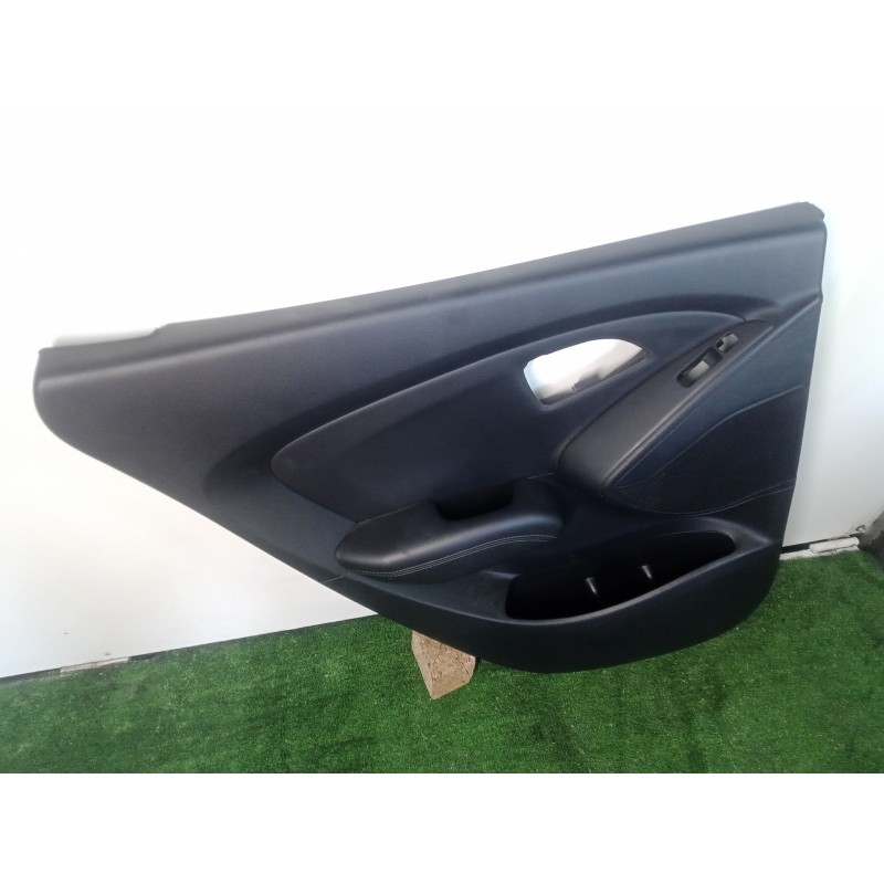 Recambio de guarnecido puerta trasera izquierda para hyundai ix35 1.7 crdi cat referencia OEM IAM   