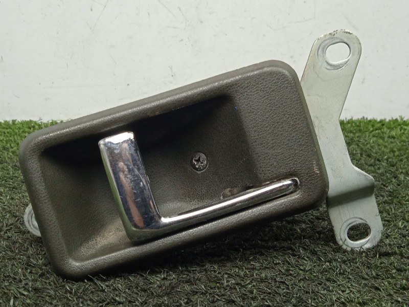 Recambio de maneta interior trasera derecha para mitsubishi pajero 2.5 td referencia OEM IAM SINREFERENCIA  