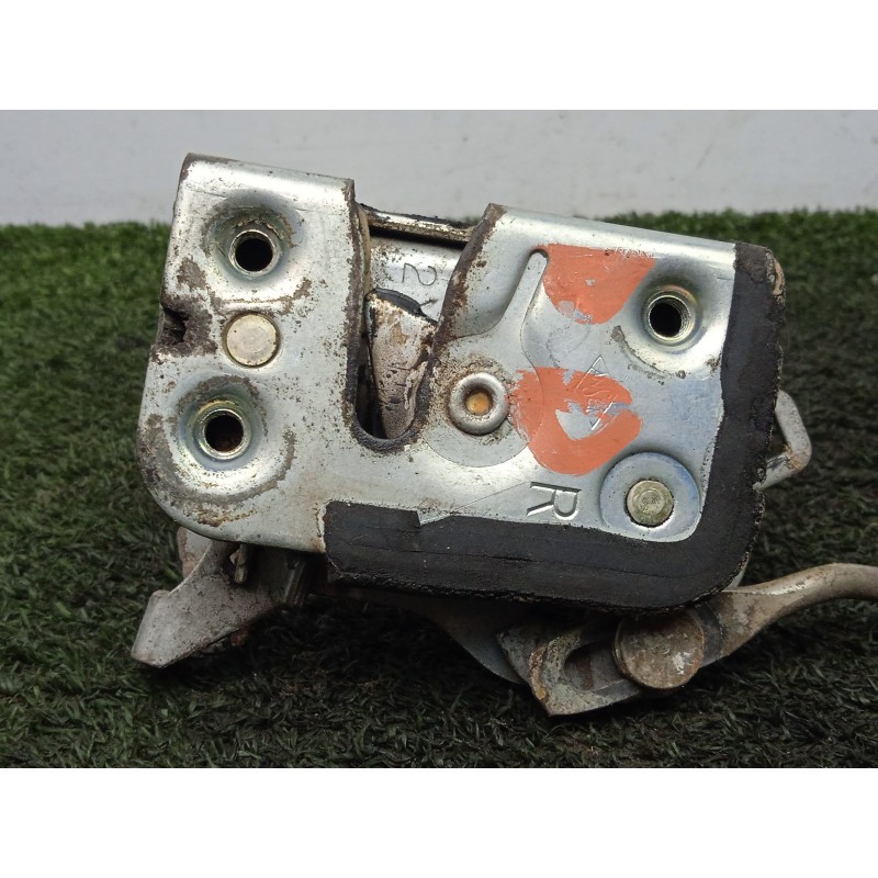 Recambio de cerradura puerta delantera derecha para mitsubishi pajero 2.5 td referencia OEM IAM SINREFERENCIA  
