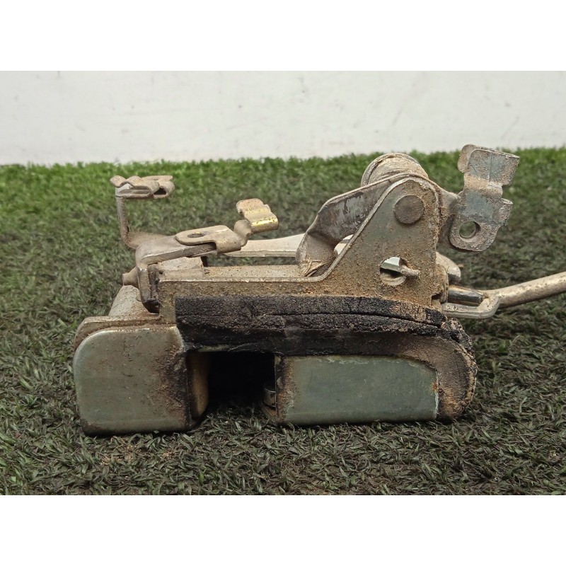 Recambio de cerradura puerta delantera derecha para mitsubishi pajero 2.5 td referencia OEM IAM SINREFERENCIA  