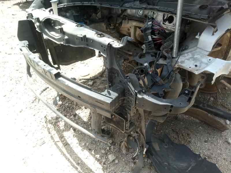 Recambio de panel frontal para hyundai i40 cw 1.7 crdi cat referencia OEM IAM   