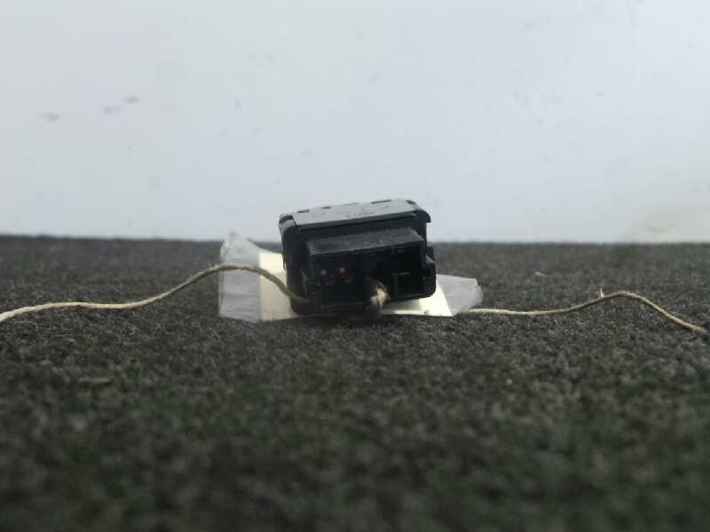 Recambio de mando elevalunas delantero derecho para peugeot 307 (s1) 2.0 hdi cat referencia OEM IAM 0  