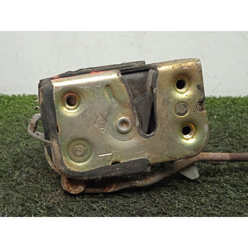 Recambio de cerradura puerta delantera izquierda para mitsubishi pajero 2.5 td referencia OEM IAM SINREFERENCIA  