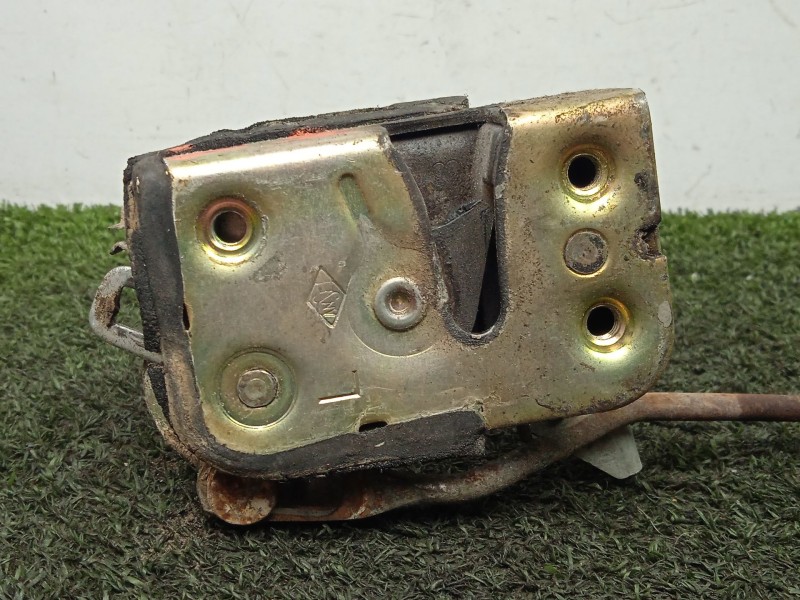 Recambio de cerradura puerta delantera izquierda para mitsubishi pajero 2.5 td referencia OEM IAM SINREFERENCIA  