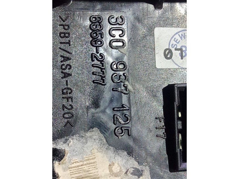 Recambio de caja reles / fusibles para volkswagen passat berlina (3c2) 2.0 tdi referencia OEM IAM 3C09712490  