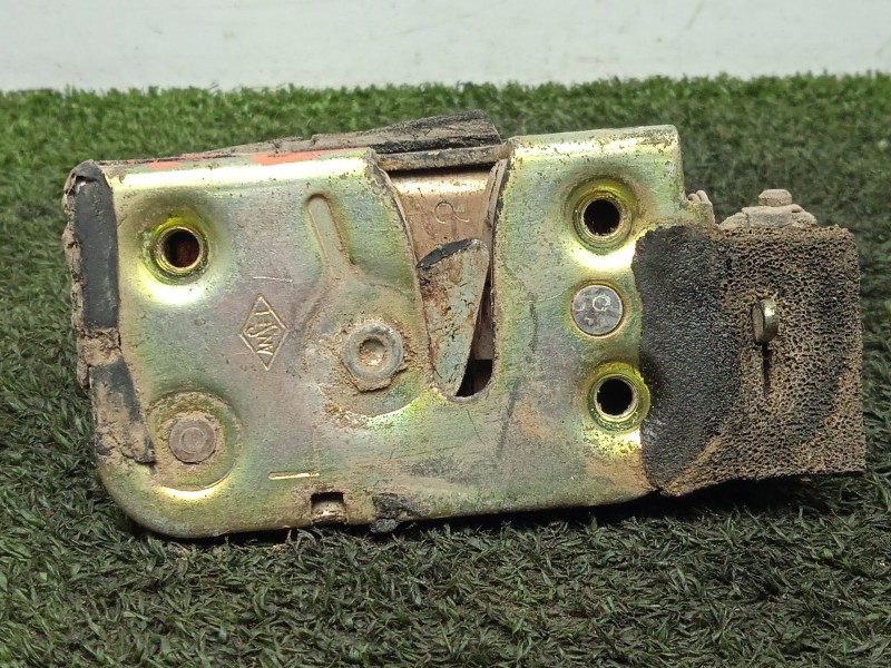 Recambio de cerradura puerta trasera izquierda para mitsubishi pajero 2.5 td referencia OEM IAM SINREFERENCIA  