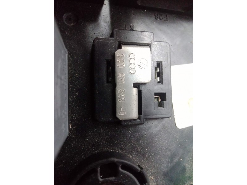 Recambio de caja reles / fusibles para volkswagen passat berlina (3c2) 2.0 tdi referencia OEM IAM 3C09712490  