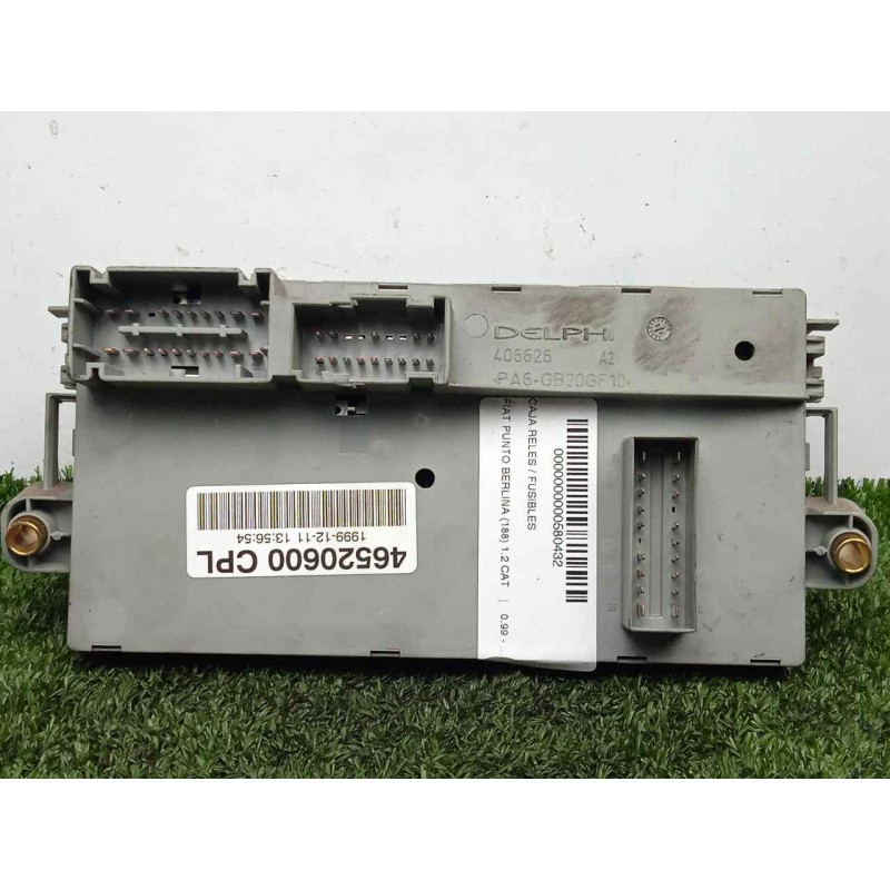 Recambio de caja reles / fusibles para fiat punto berlina (188) 1.2 cat referencia OEM IAM 46520600CPL-46774358NPL  