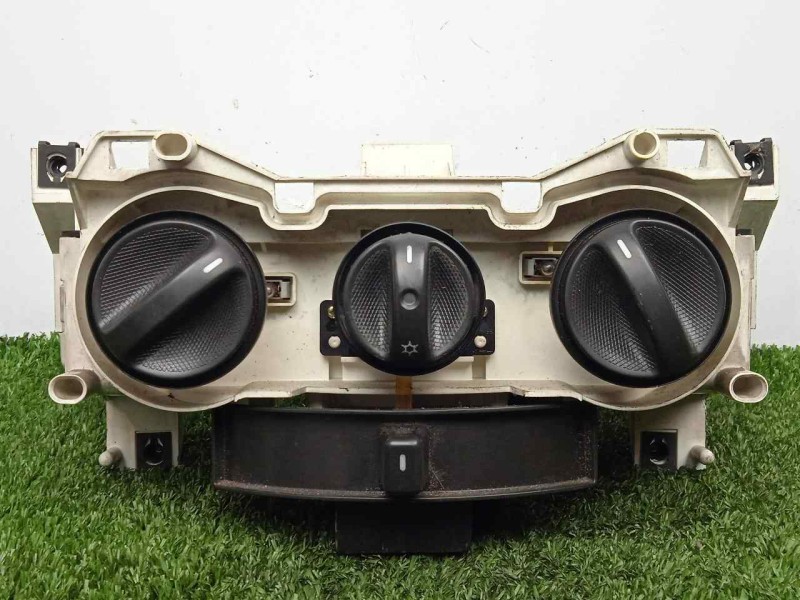 Recambio de mando calefaccion / aire acondicionado para fiat punto berlina (188) 1.2 cat referencia OEM IAM 141740100  
