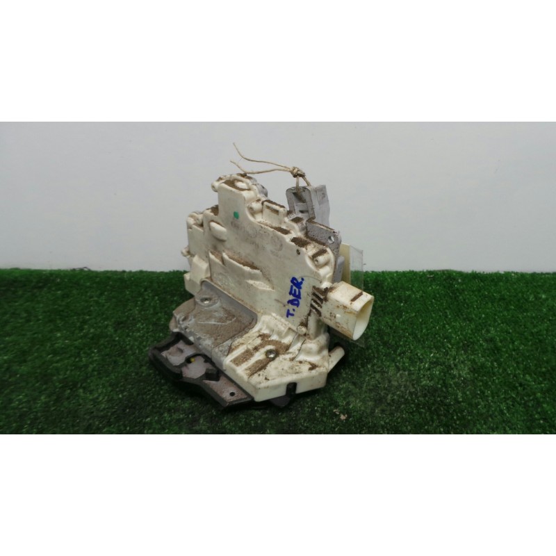 Recambio de cerradura puerta trasera derecha para audi a4 avant (8e) 2.0 tdi referencia OEM IAM SINREFERENCIA 7.PINES 