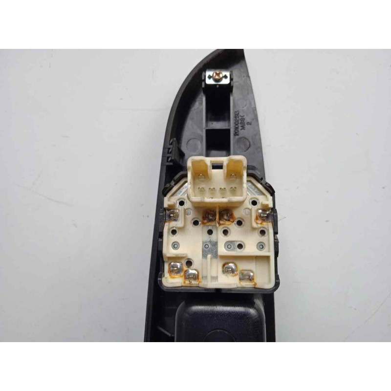 Recambio de mando elevalunas delantero izquierdo para chevrolet matiz 0.8 cat referencia OEM IAM SINREFERENCIA 2.BOTONES 