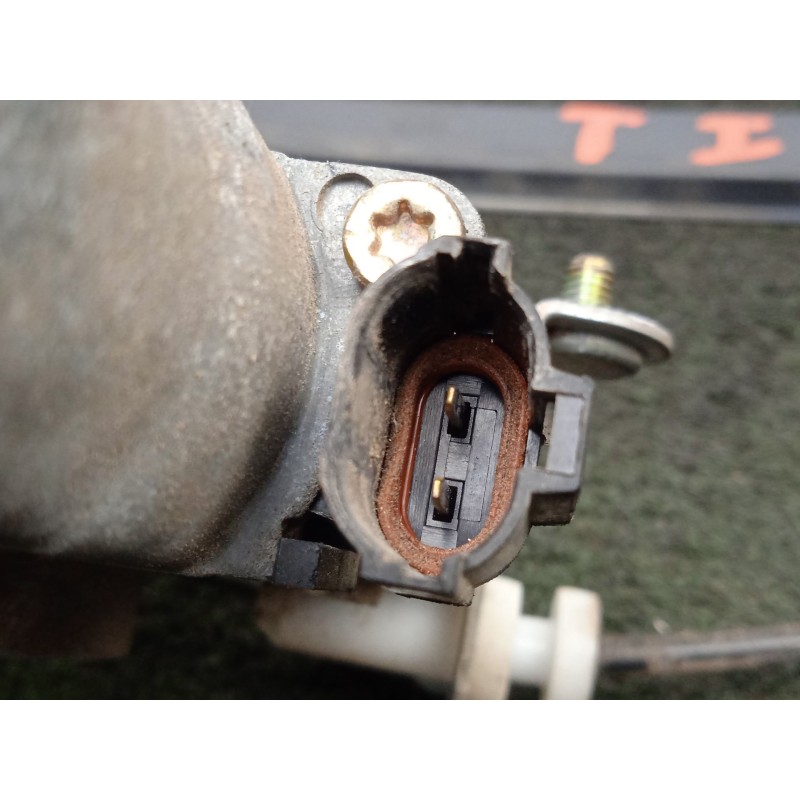 Recambio de elevalunas trasero izquierdo para ssangyong rodius 2.7 turbodiesel cat referencia OEM IAM SINREFERNCIA CON.MOTOR ELE