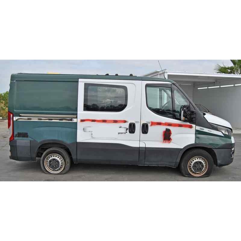 Recambio de puerta delantera derecha para iveco daily furgón 2.3 diesel cat referencia OEM IAM  14-24 