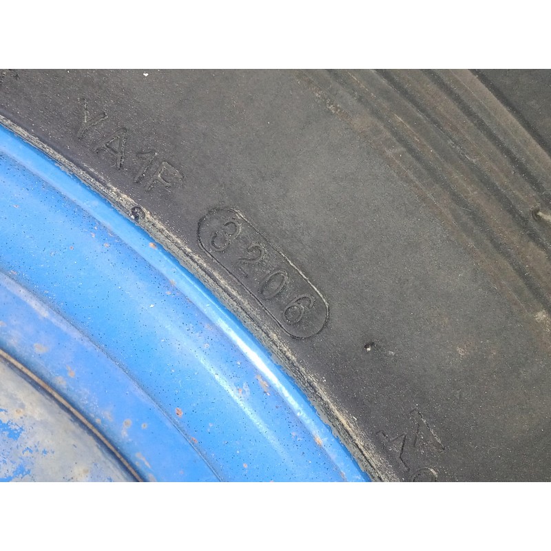 Recambio de neumatico repuesto para ssangyong kyron 2.0 referencia OEM IAM 175/90R16-120M KUMHO 120M
