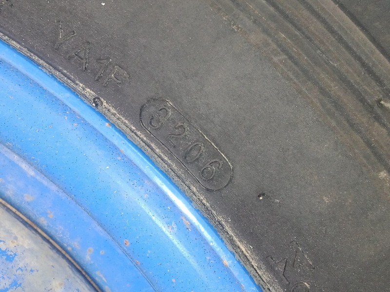 Recambio de neumatico repuesto para ssangyong kyron 2.0 referencia OEM IAM 175/90R16-120M KUMHO 120M