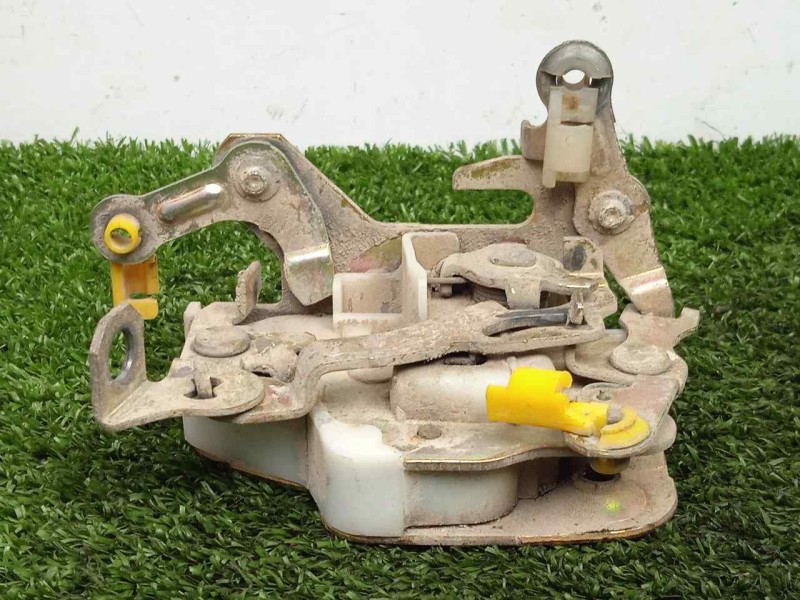 Recambio de cerradura puerta delantera derecha para nissan patrol (k/w260) 2.8 diesel referencia OEM IAM SINREFERENCIA 3.PUERTAS